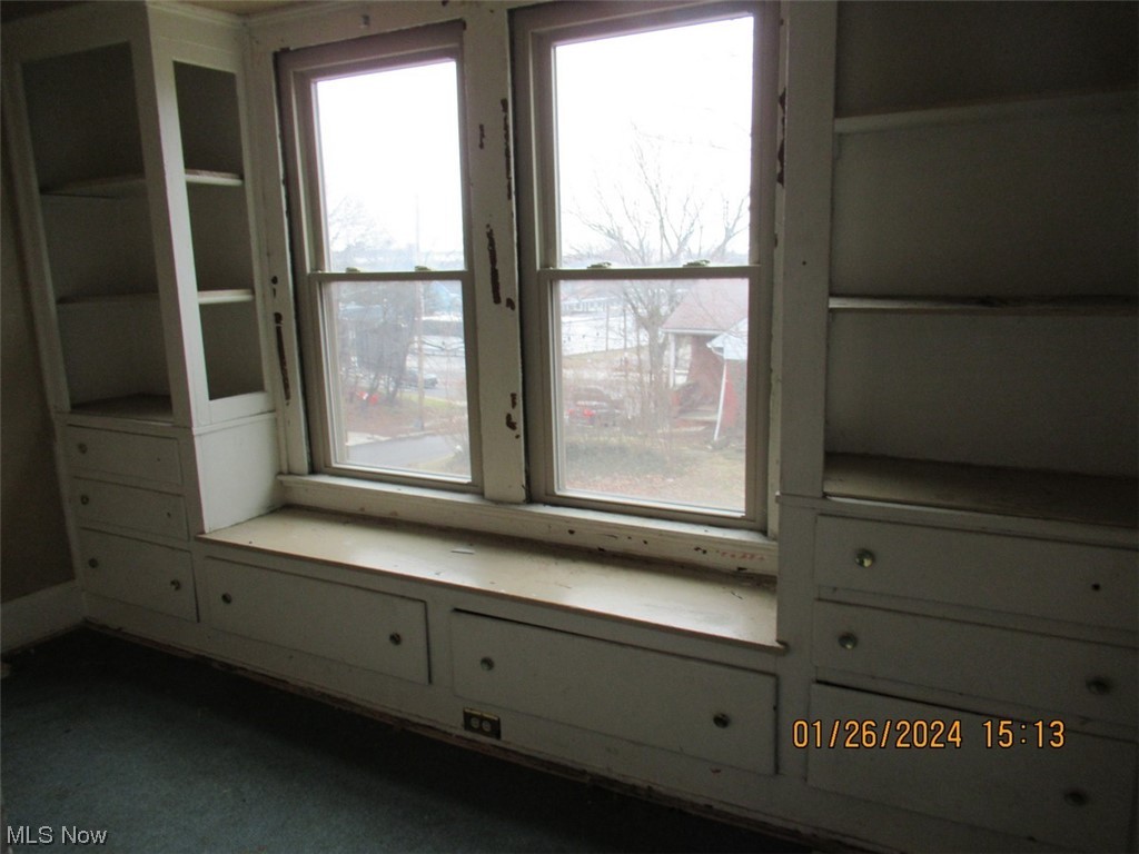 1823-1825 Reyburn Road Cleveland, OH 44112 - Photo 5 of 18 Room details with dark carpet