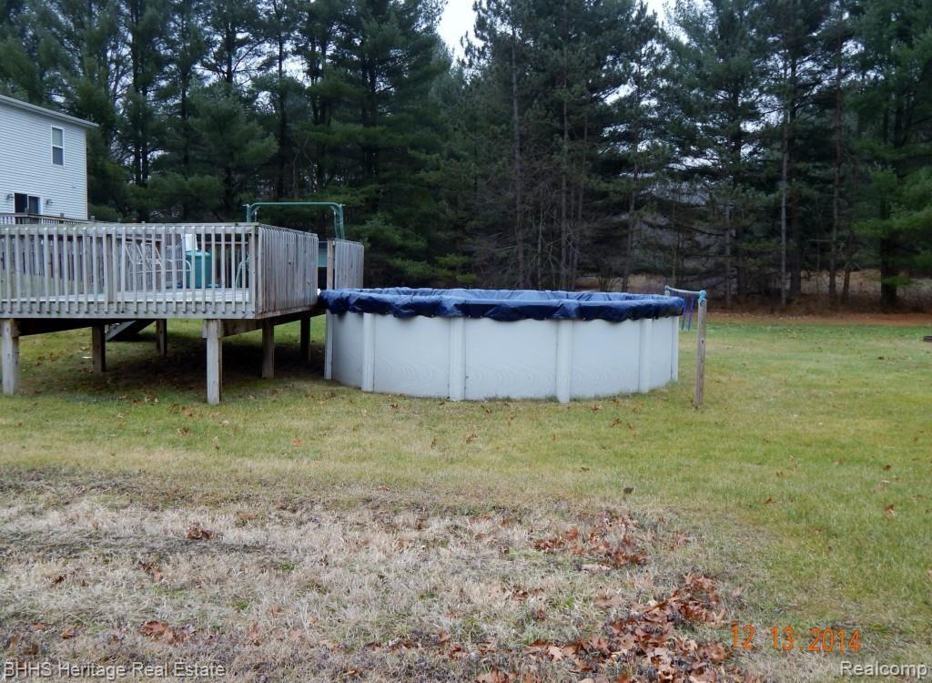 POOL WITH DECK