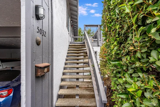 a view of a entryway