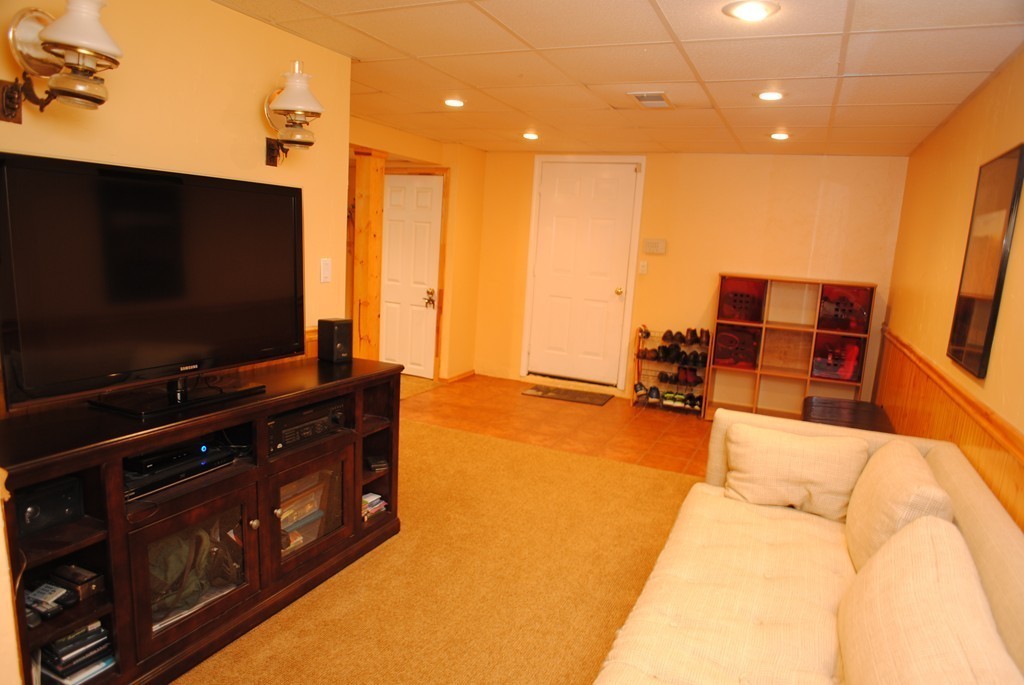 9 Willis Road Sudbury, MA 01776 - Photo 22 of 27 Gallery Image 22