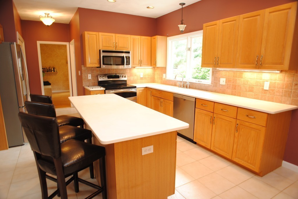9 Willis Road Sudbury, MA 01776 - Photo 3 of 27 Gallery Image 3