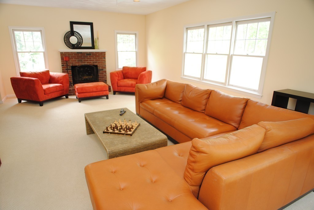 9 Willis Road Sudbury, MA 01776 - Photo 5 of 27 Gallery Image 5