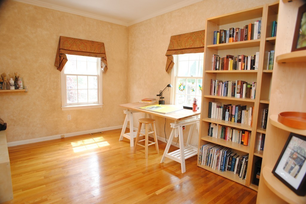 9 Willis Road Sudbury, MA 01776 - Photo 7 of 27 Gallery Image 7