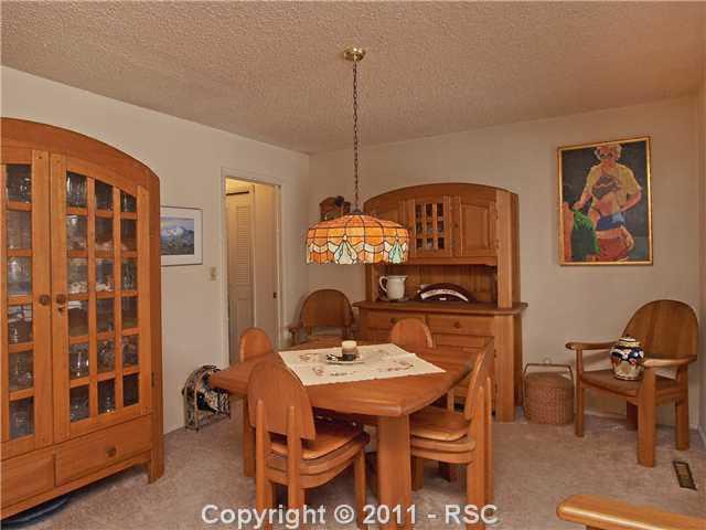 661 Red Cliff Road Colorado Springs, CO 80906 - Photo 2 of 16