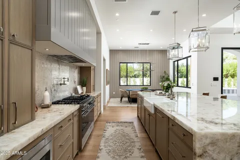 $6,450,000 | 6302 East Calle Del Norte, Scottsdale, AZ 85251