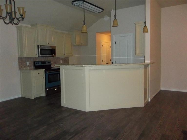 906 11th Street Wolfforth, TX 79382 - Photo 4 of 10 Photo 4