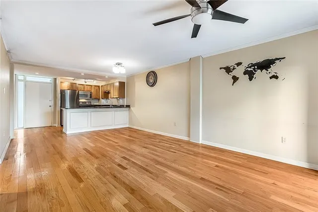 $2,300 | 3915 St Charles Avenue, Unit 407, New Orleans, LA 70115