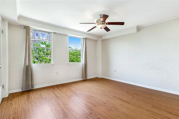 $2,300 | 3915 St Charles Avenue, Unit 407, New Orleans, LA 70115