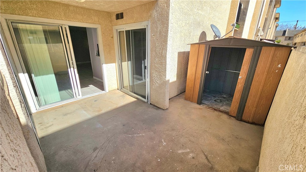 7641 Reseda Boulevard, Unit 87 Reseda, CA 91335 - Photo 28 of 37 a view of front door