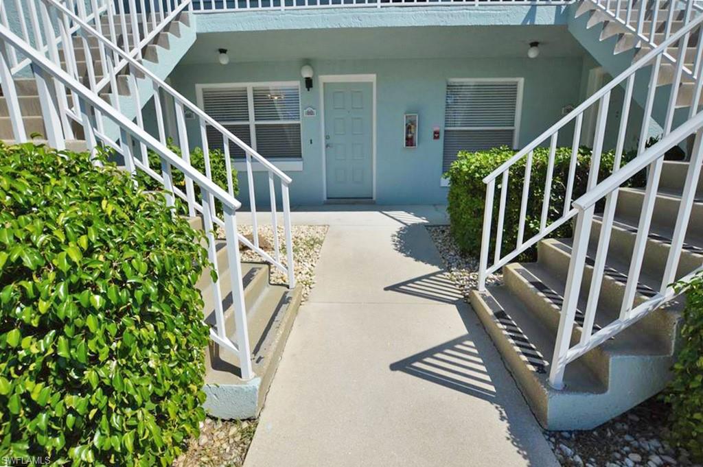 113 Wading Bird Circle, Unit W102 Naples, FL 34110 - Photo 3 of 25