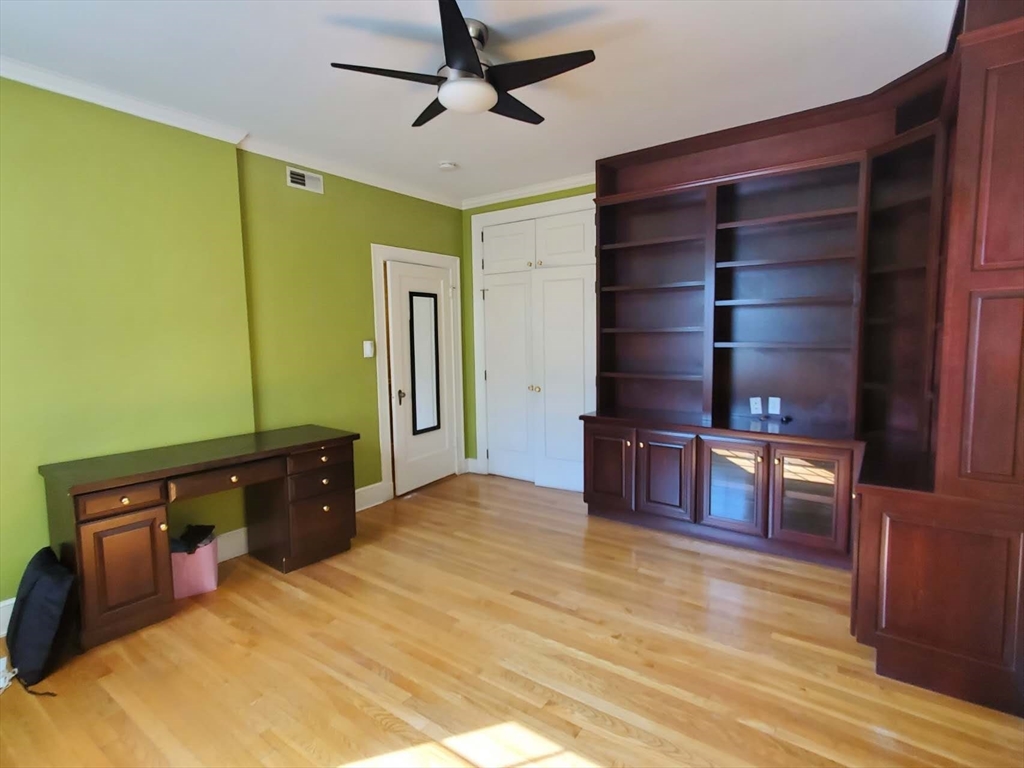 139 Beaconsfield Road, Unit 4 Brookline, MA 02445 - Photo 15 of 24 Gallery Image 15