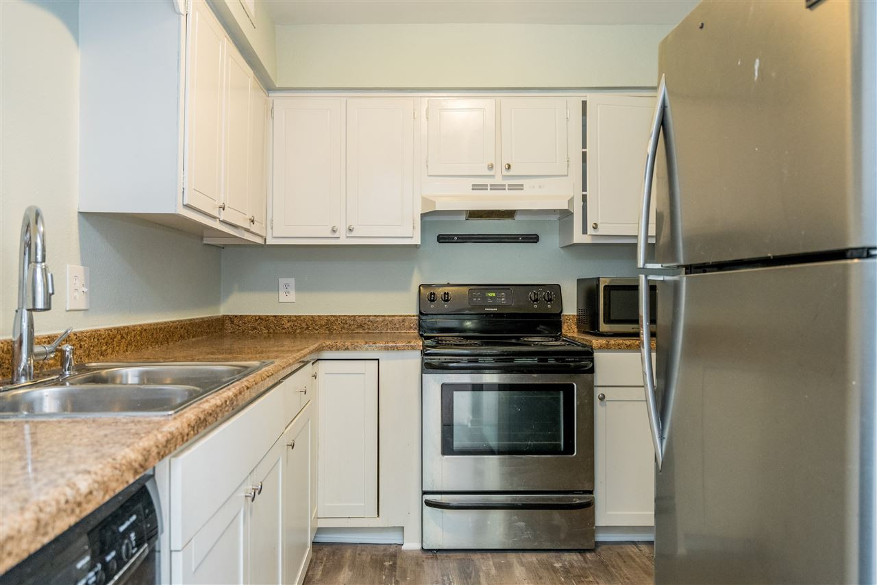 528 Pine Ridge Place Raleigh, NC 27609 - Photo 15 of 25 Photo 15