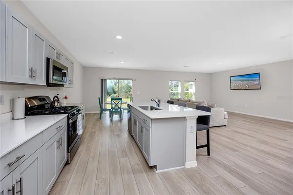 $2,900 | 5556 Summer Sunset Drive, Apollo Beach, FL 33572