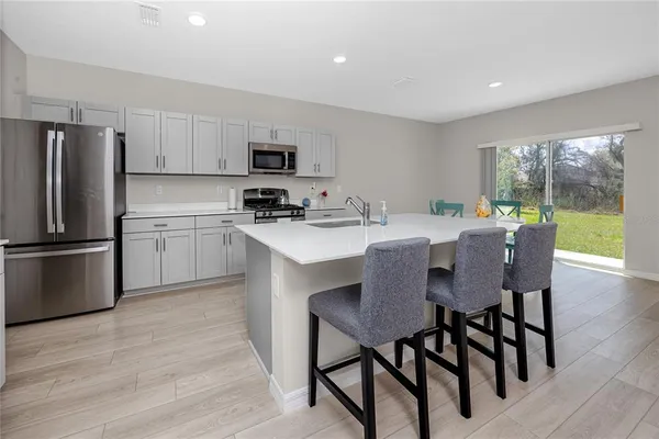 $2,900 | 5556 Summer Sunset Drive, Apollo Beach, FL 33572