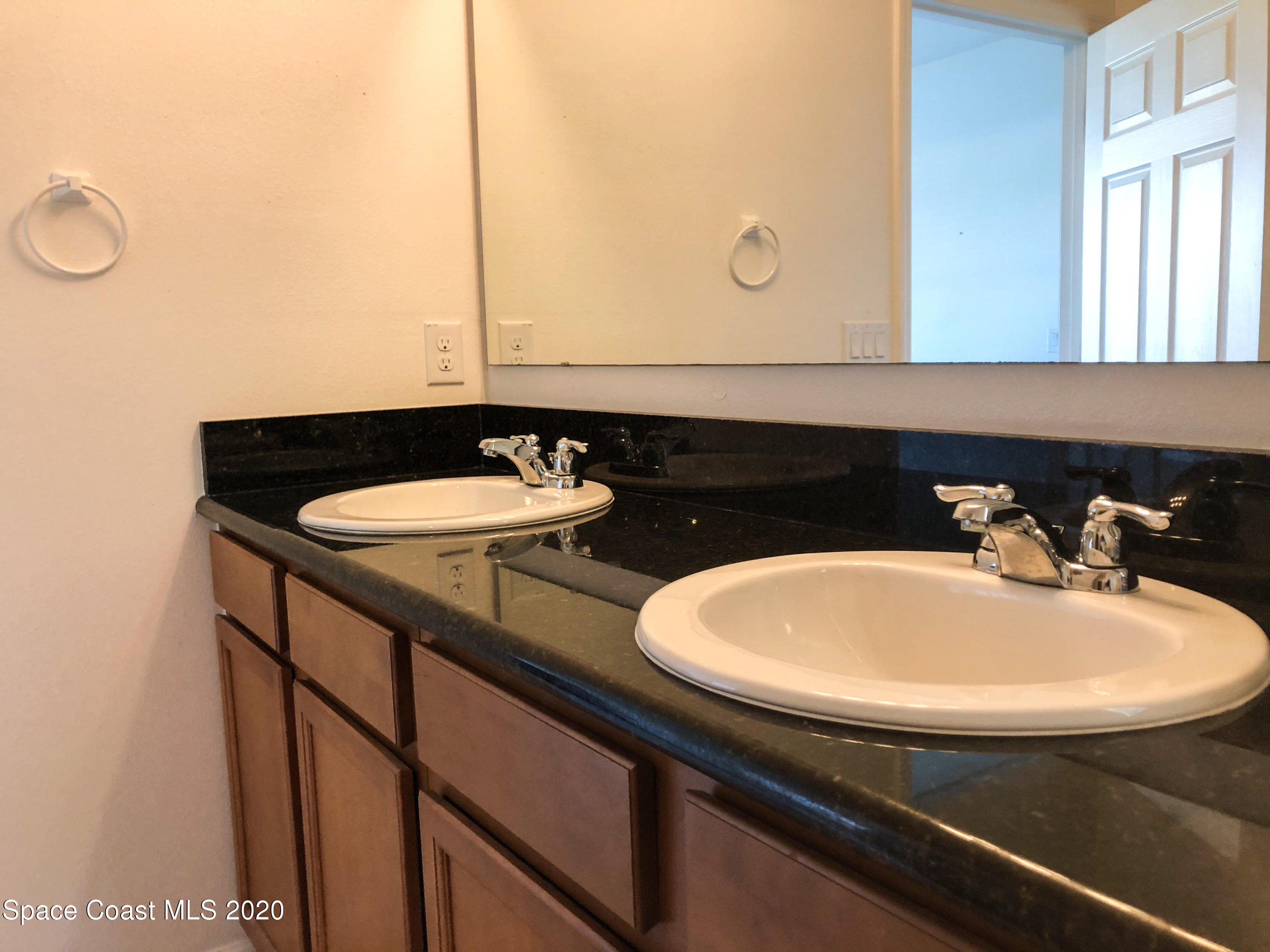 1982 Elkins Point Melbourne, FL 32935 - Photo 3 of 4 master bath