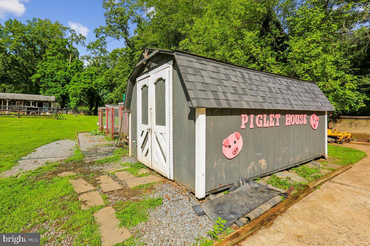 8603 Brickyard Road Potomac, MD 20854 - Photo 117 of 135 Storage Sheds