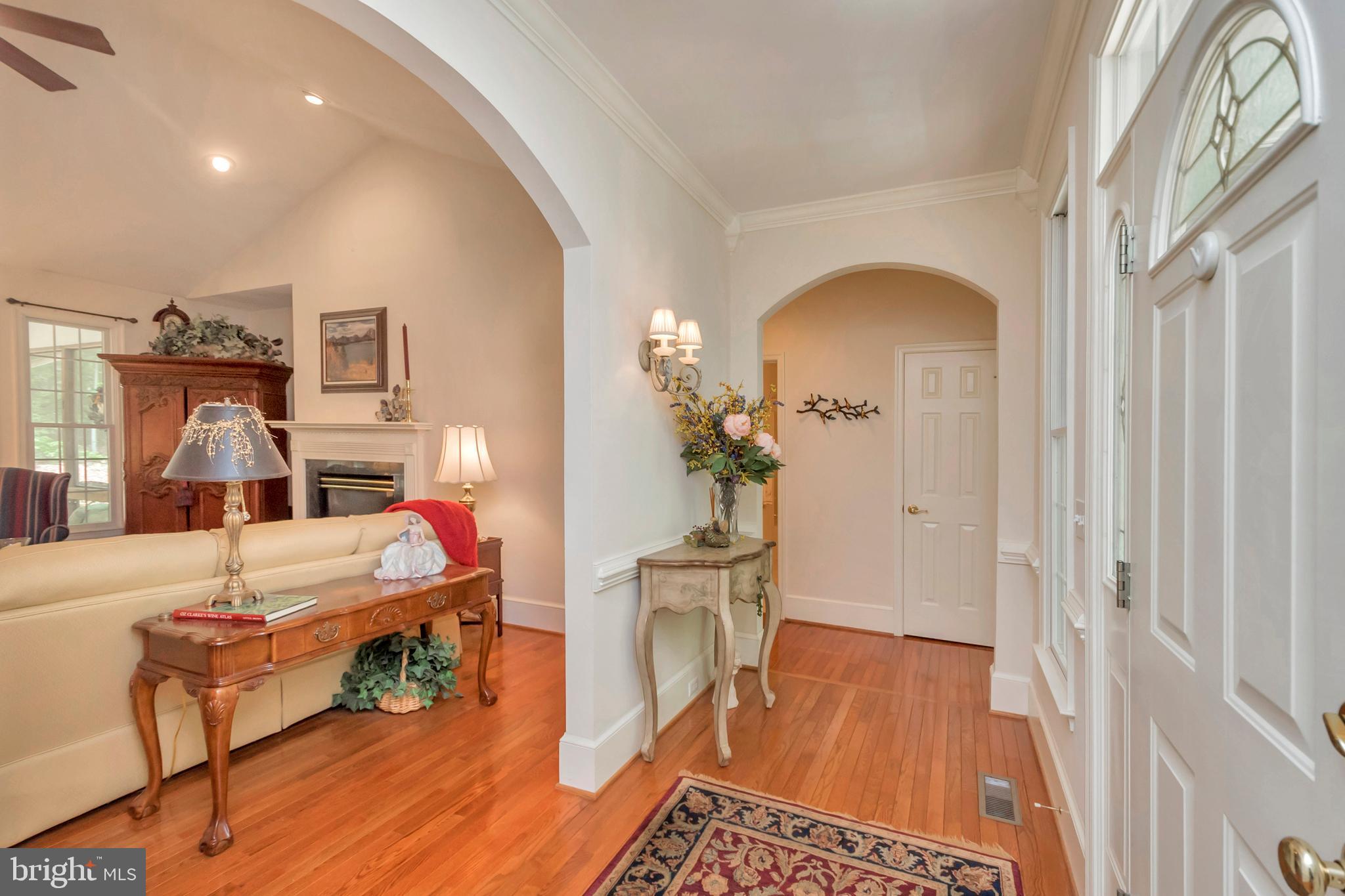 Stunning foyer!