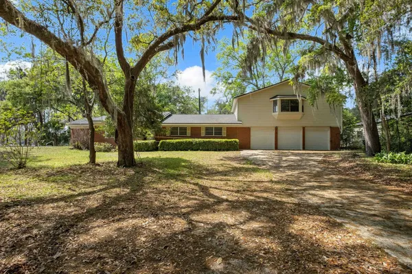 $550,000 | 3765 Lakeview Drive, Tallahassee, FL 32310