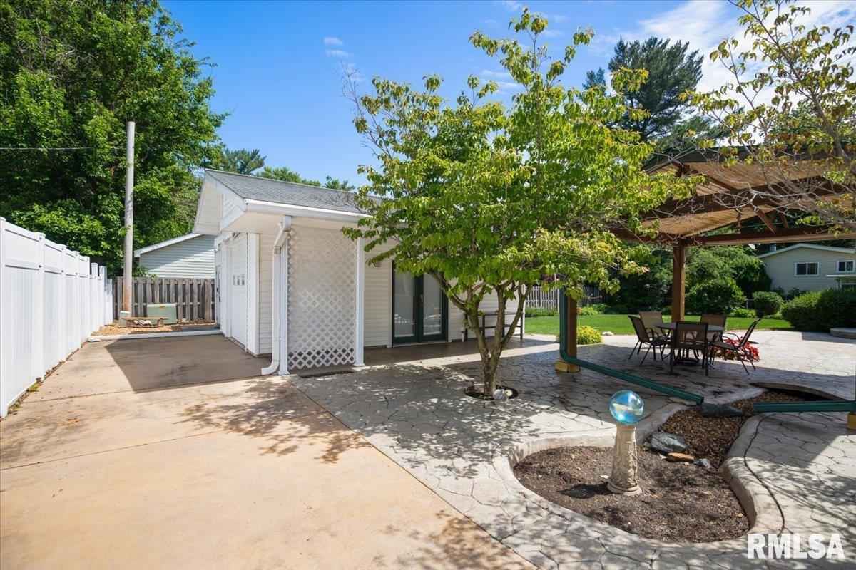 2159 Cherry Road Springfield, IL 62704 - Photo 37 of 42