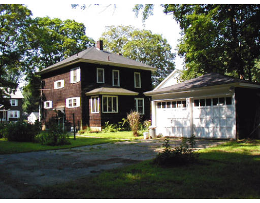 121 Riddell Street Greenfield, MA 01301 - Photo 2 of 6 Gallery Image 2
