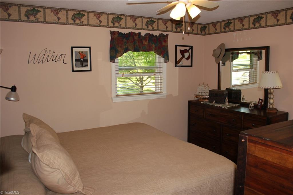 3510 Manoa Road Pfafftown, NC 27040 - Photo 13 of 20 Gallery Image 13