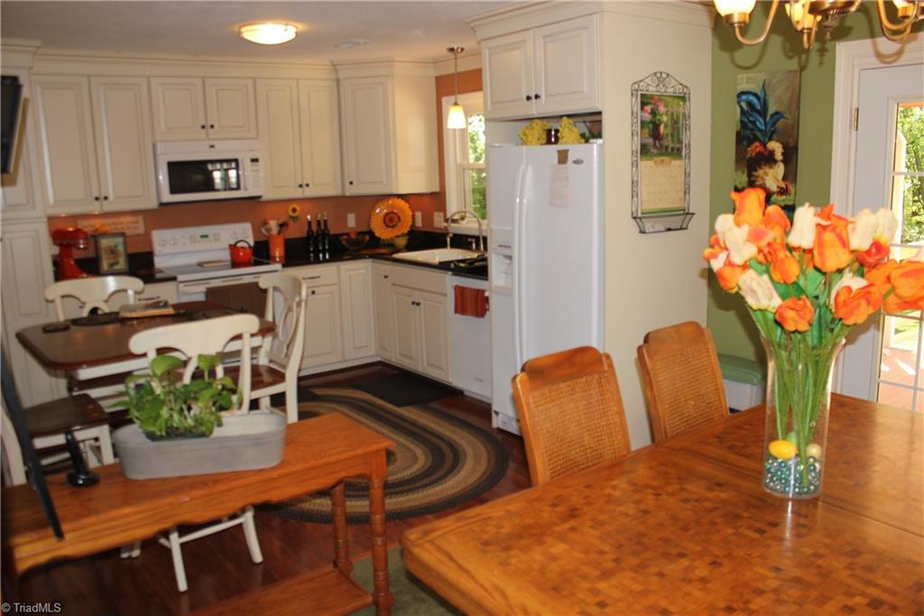 3510 Manoa Road Pfafftown, NC 27040 - Photo 7 of 20 Gallery Image 7