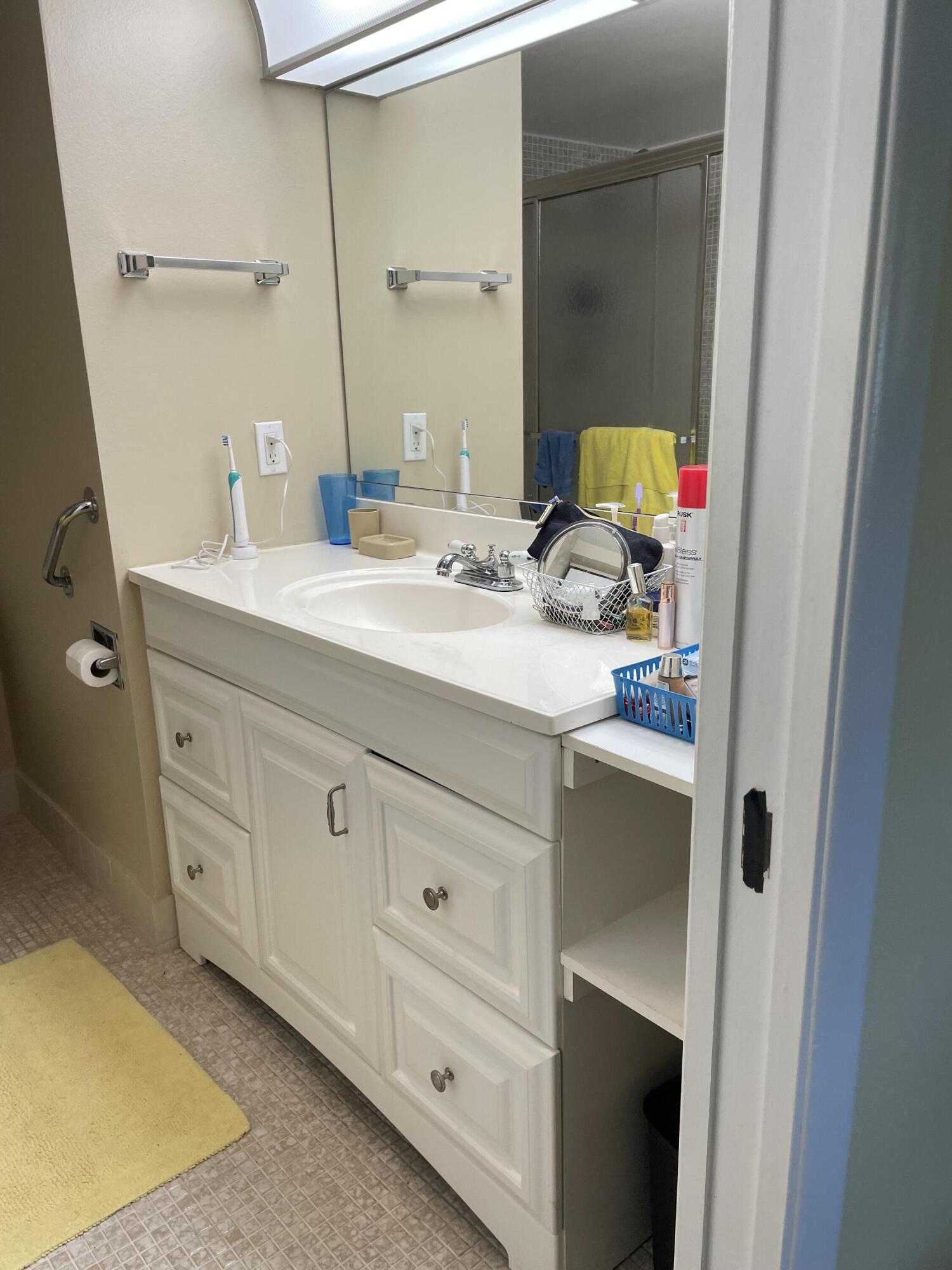3025 Hythe B, Unit 3025B Boca Raton, FL 33434 - Photo 16 of 19 IMG_0810