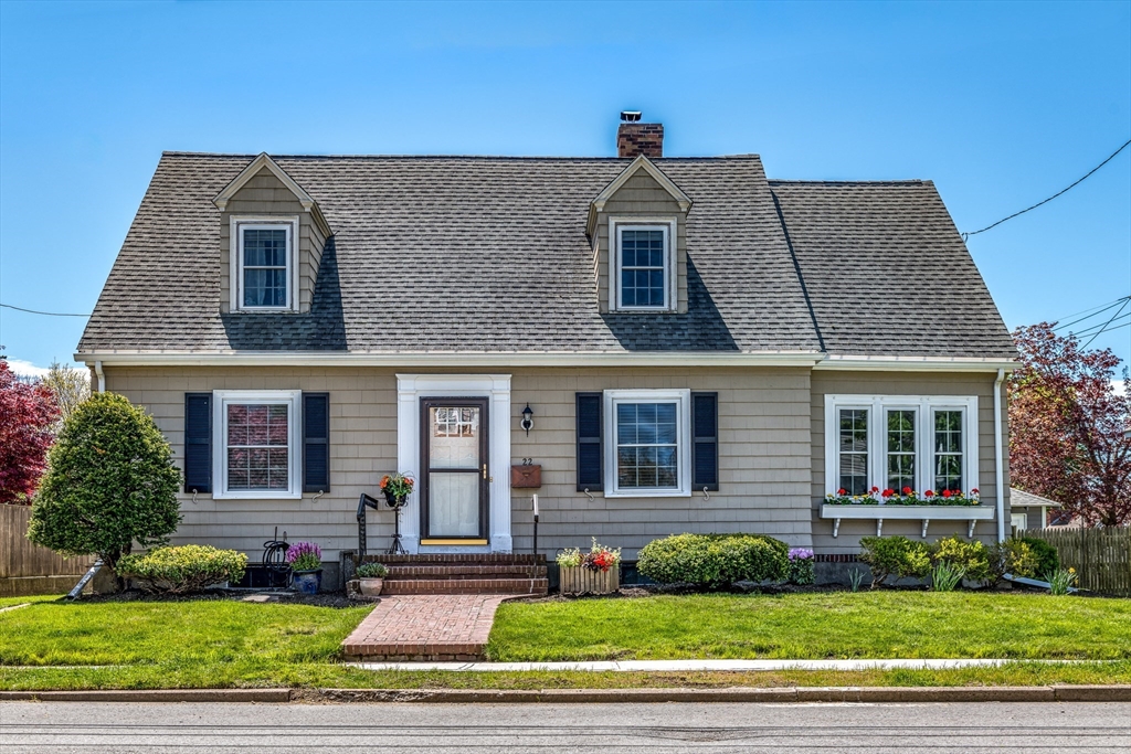 22 Newcastle Road Peabody, MA 01960 - Photo 1 of 29 Gallery Image 1