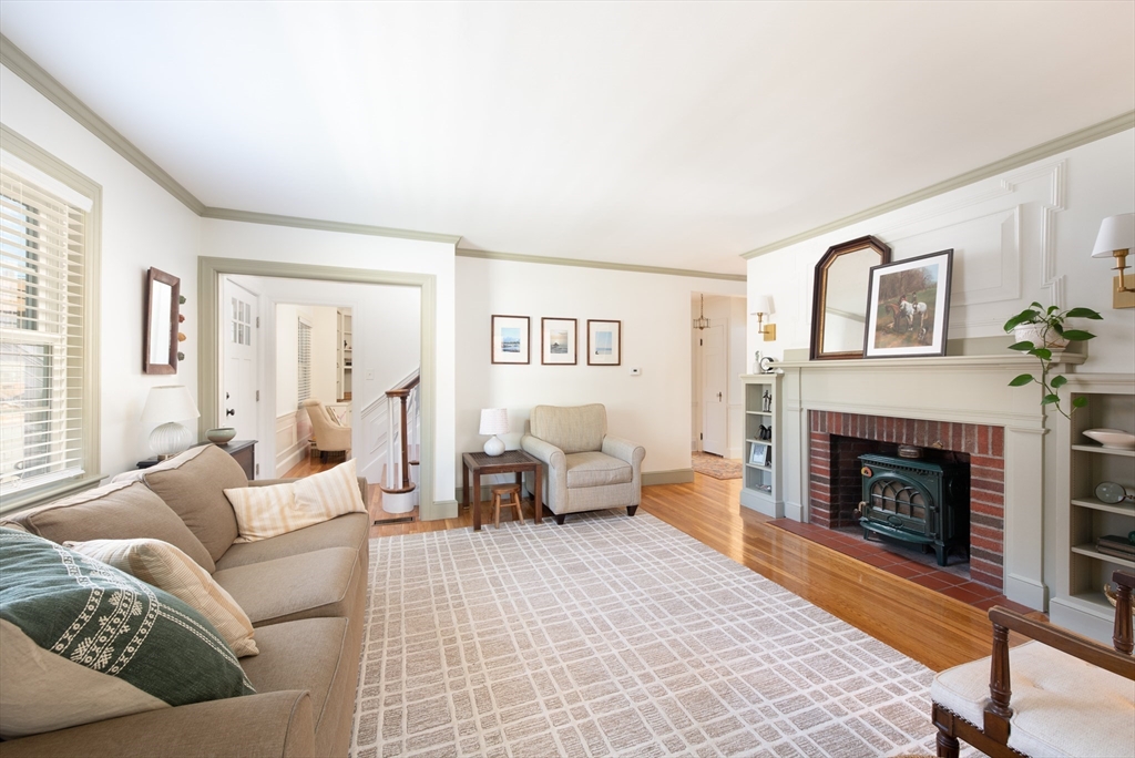 22 Newcastle Road Peabody, MA 01960 - Photo 3 of 29 Gallery Image 3