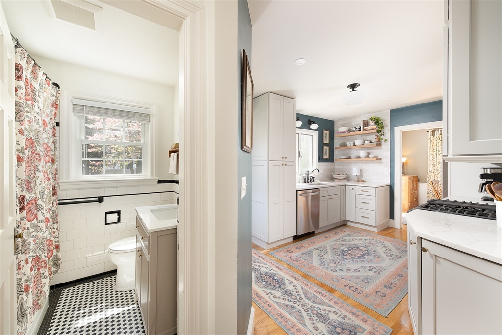 22 Newcastle Road Peabody, MA 01960 - Photo 10 of 29 Gallery Image 10