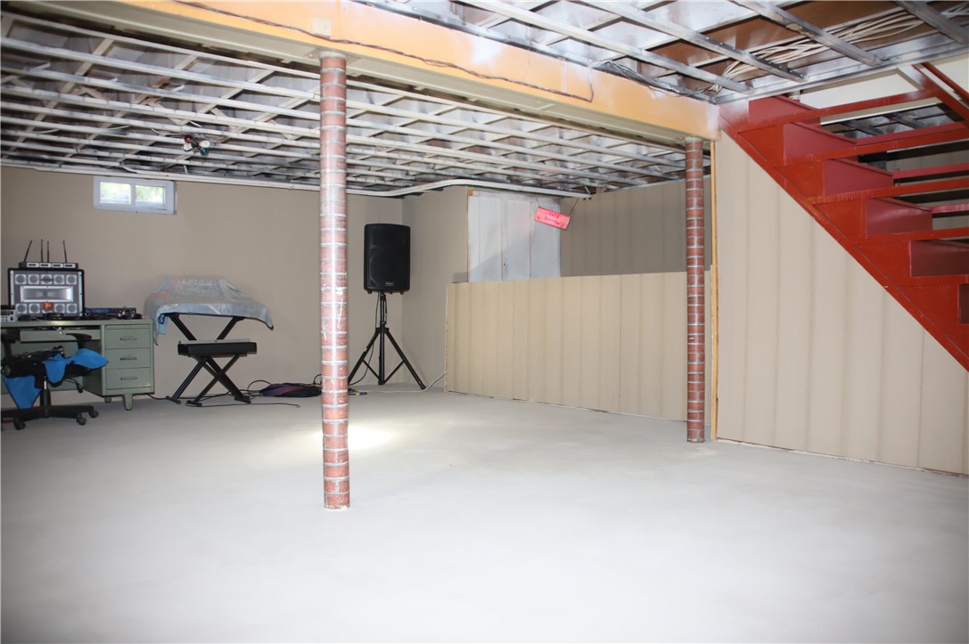 61 Kenyon Road Cranston, RI 02910 - Photo 31 of 40 Gallery Image 31