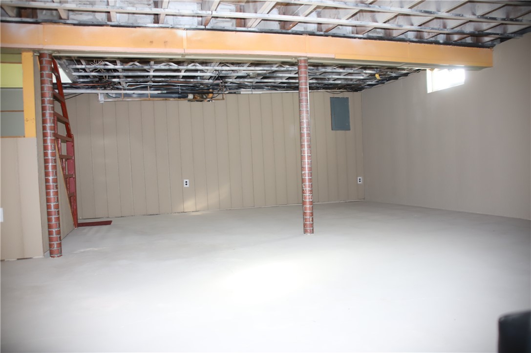 61 Kenyon Road Cranston, RI 02910 - Photo 33 of 40 Gallery Image 33