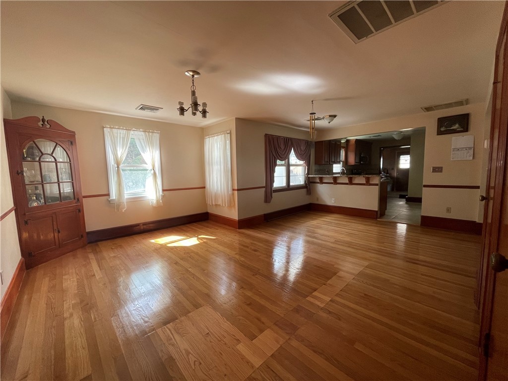 61 Kenyon Road Cranston, RI 02910 - Photo 5 of 40 Gallery Image 5
