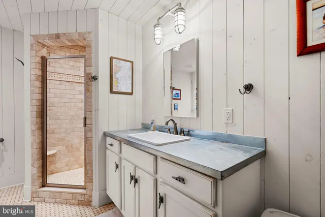 $2,200,000 | 3728 Bay Drive, Edgewater, MD 21037