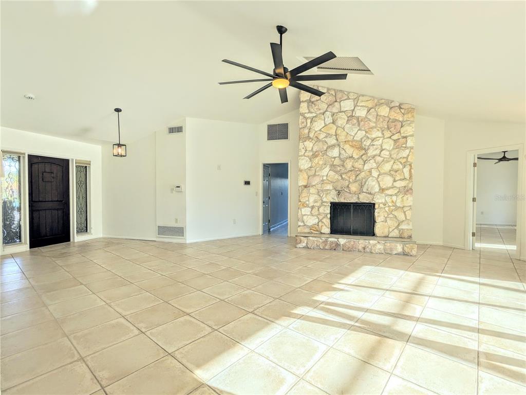 5456 Azure Way Sarasota, FL 34242 - Photo 6 of 44