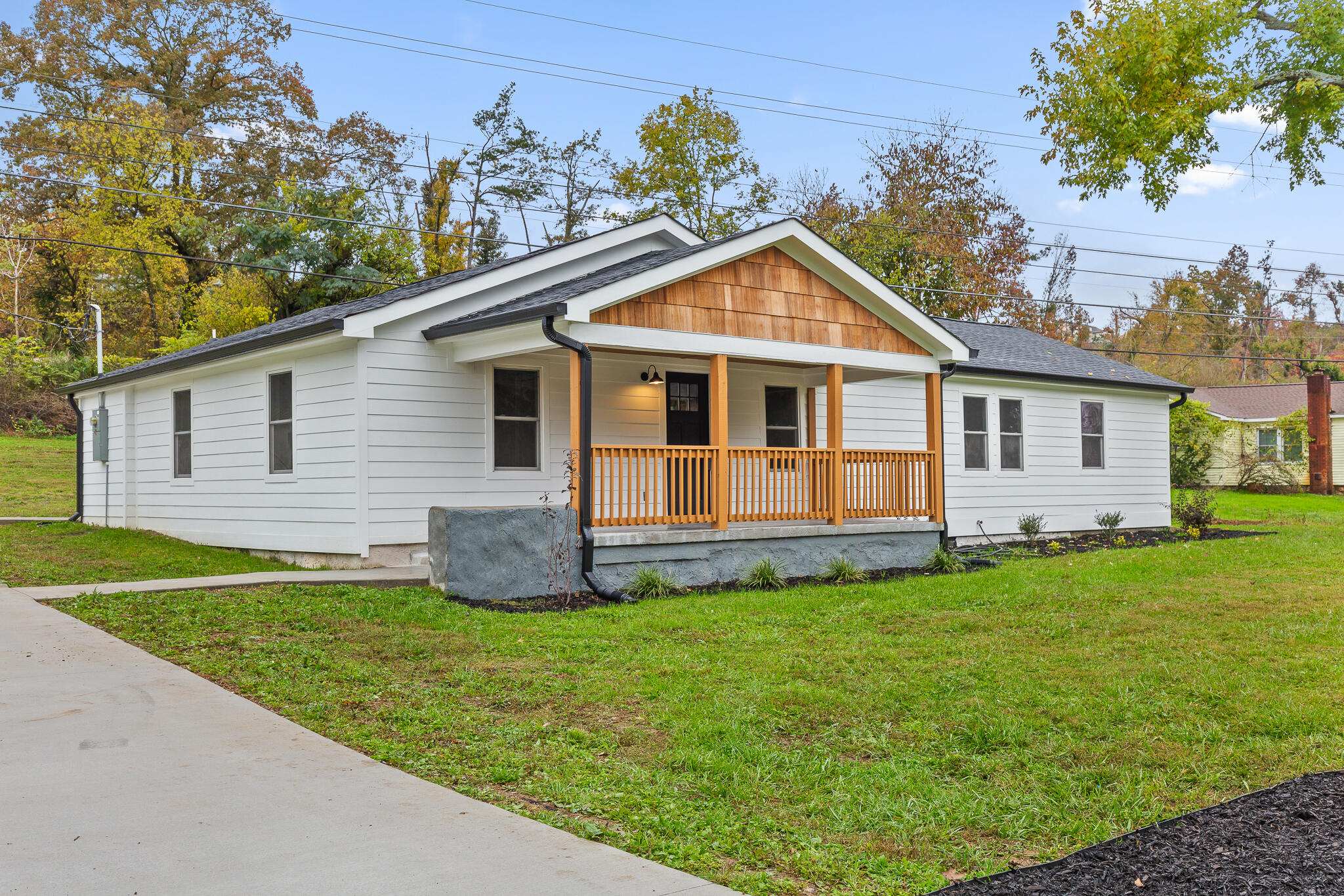 8152 Standifer Gap Road Chattanooga, TN 37421 - Photo 2 of 26 Standifer