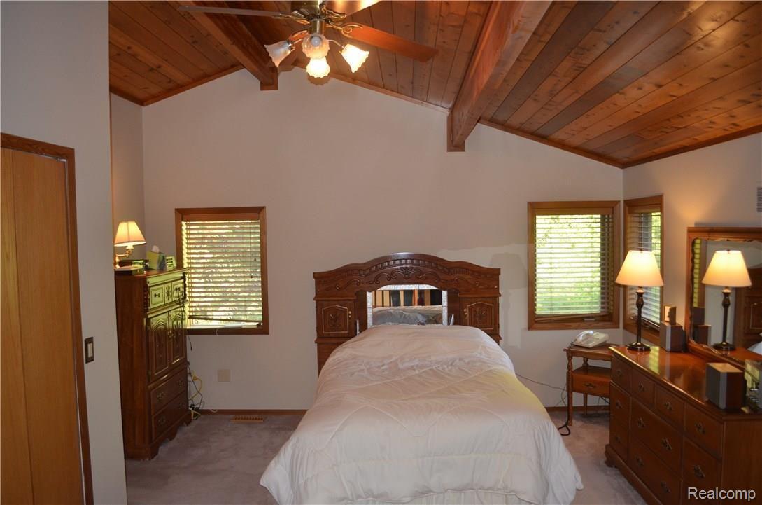 6976 Richardson Road Howell, MI 48843 - Photo 23 of 45 master bedroom