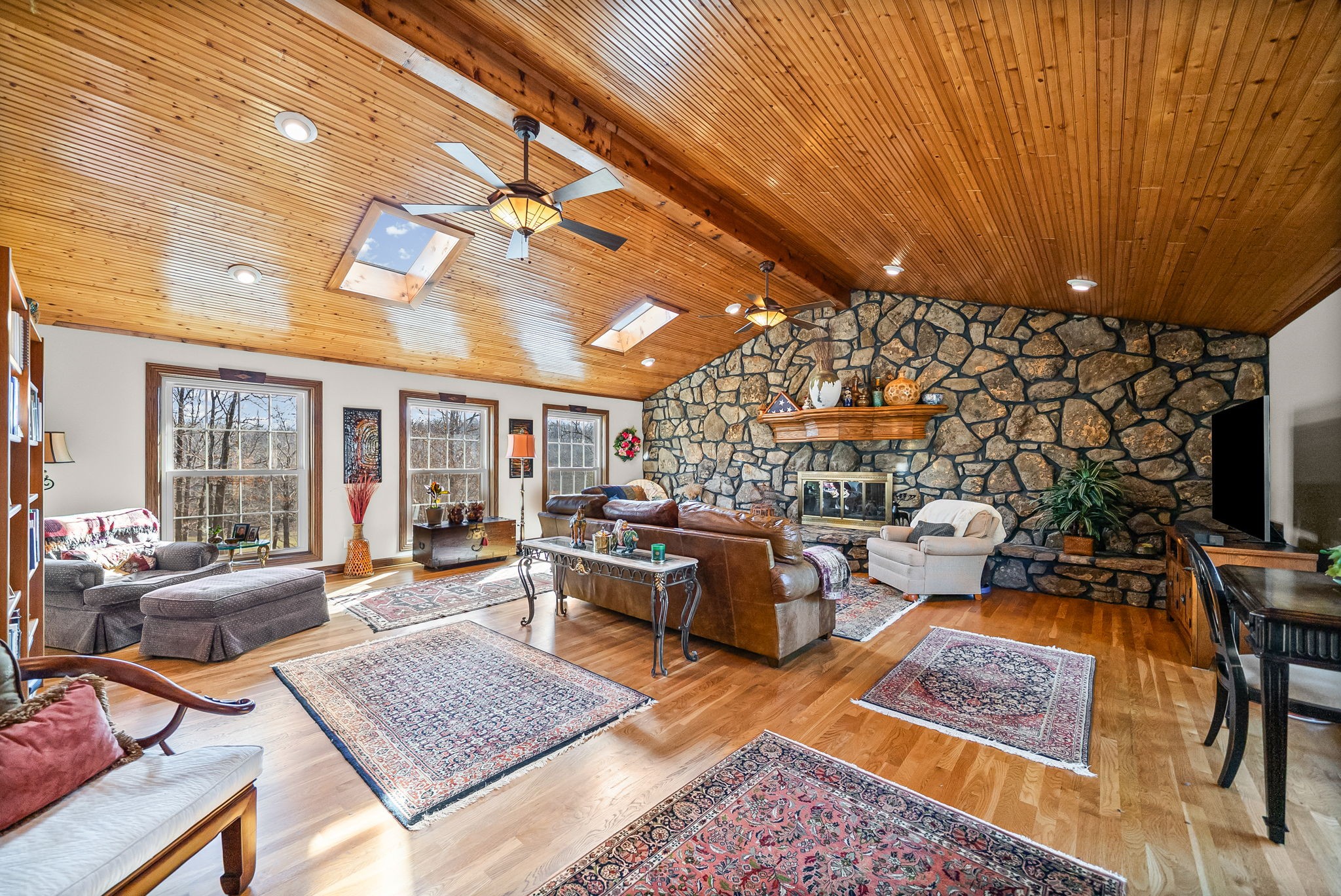 2419 Williams Hollow Road McEwen, TN 37101 - Photo 14 of 85