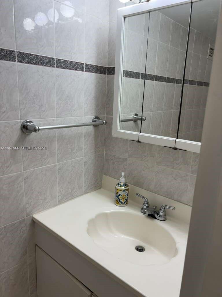 150 Southeast 25th Road, Unit 4E Miami, FL 33129 - Photo 18 of 38