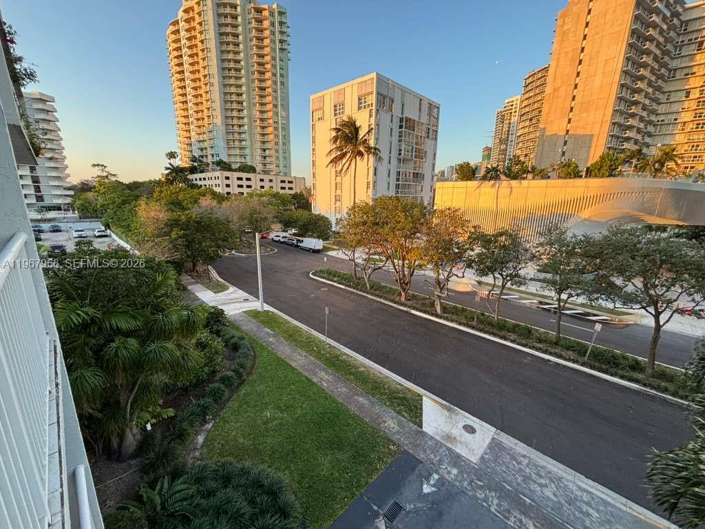 150 Southeast 25th Road, Unit 4E Miami, FL 33129 - Photo 23 of 38