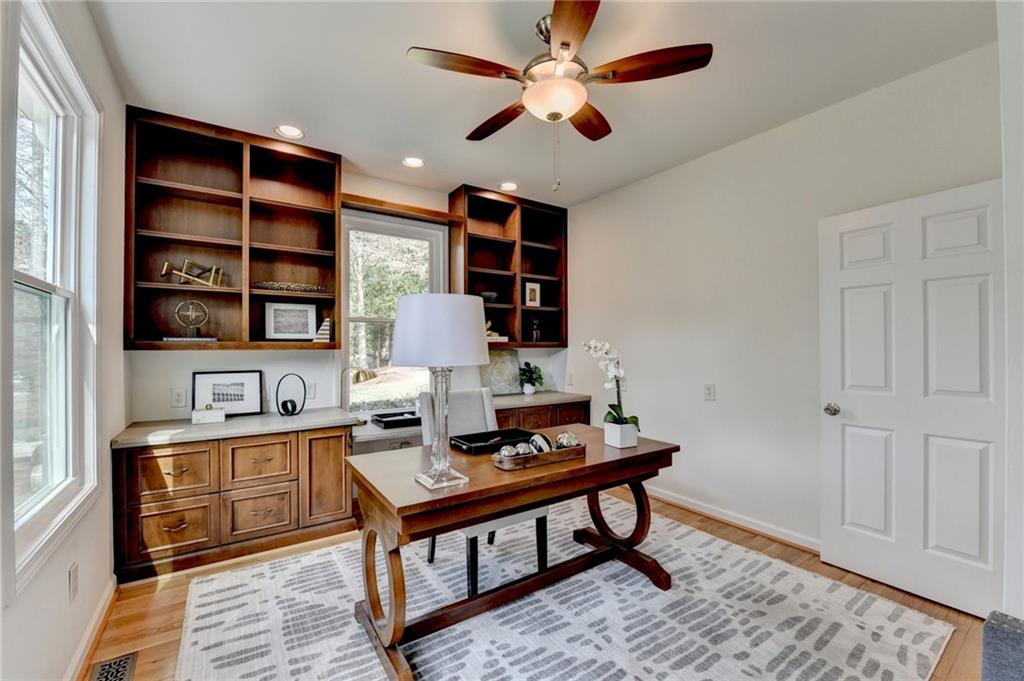 6336 Old Shadburn Ferry Road Buford, GA 30518 - Photo 11 of 100