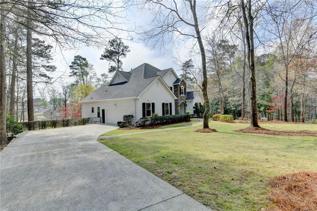 6336 Old Shadburn Ferry Road Buford, GA 30518 - Photo 6 of 100