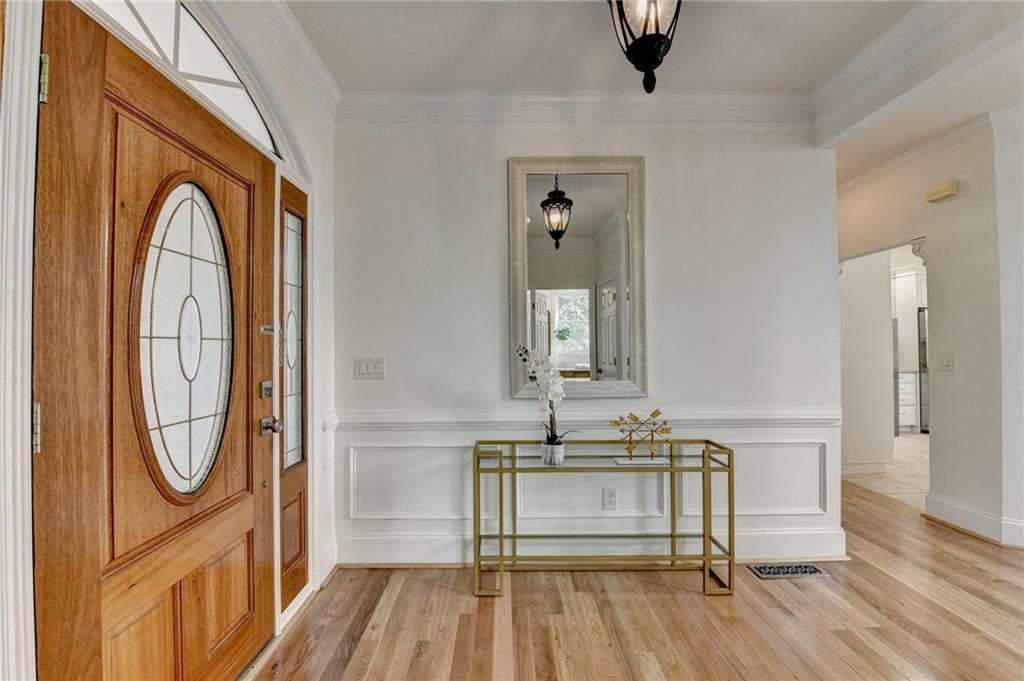 6336 Old Shadburn Ferry Road Buford, GA 30518 - Photo 8 of 100