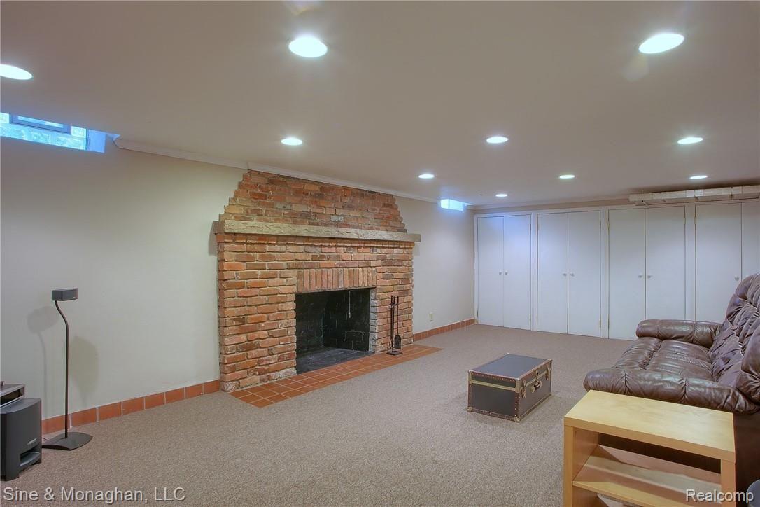 601 Lincoln Road Grosse Pointe, MI 48230 - Photo 32 of 40 32-Finished Lower Level 2nd View.jpg