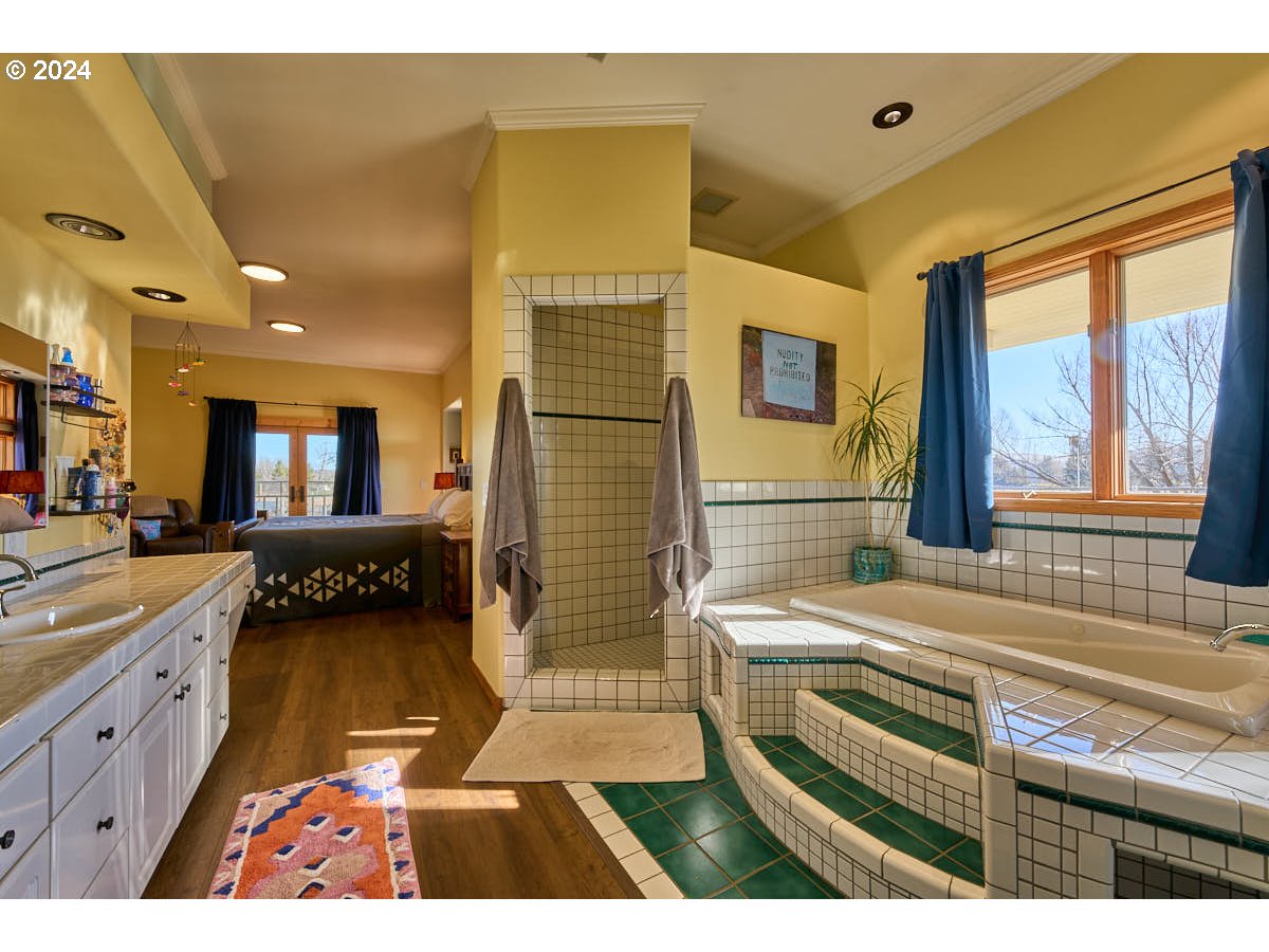 65195 Stockton Road Enterprise, OR 97828 - Photo 14 of 48 Bathroom, Attached