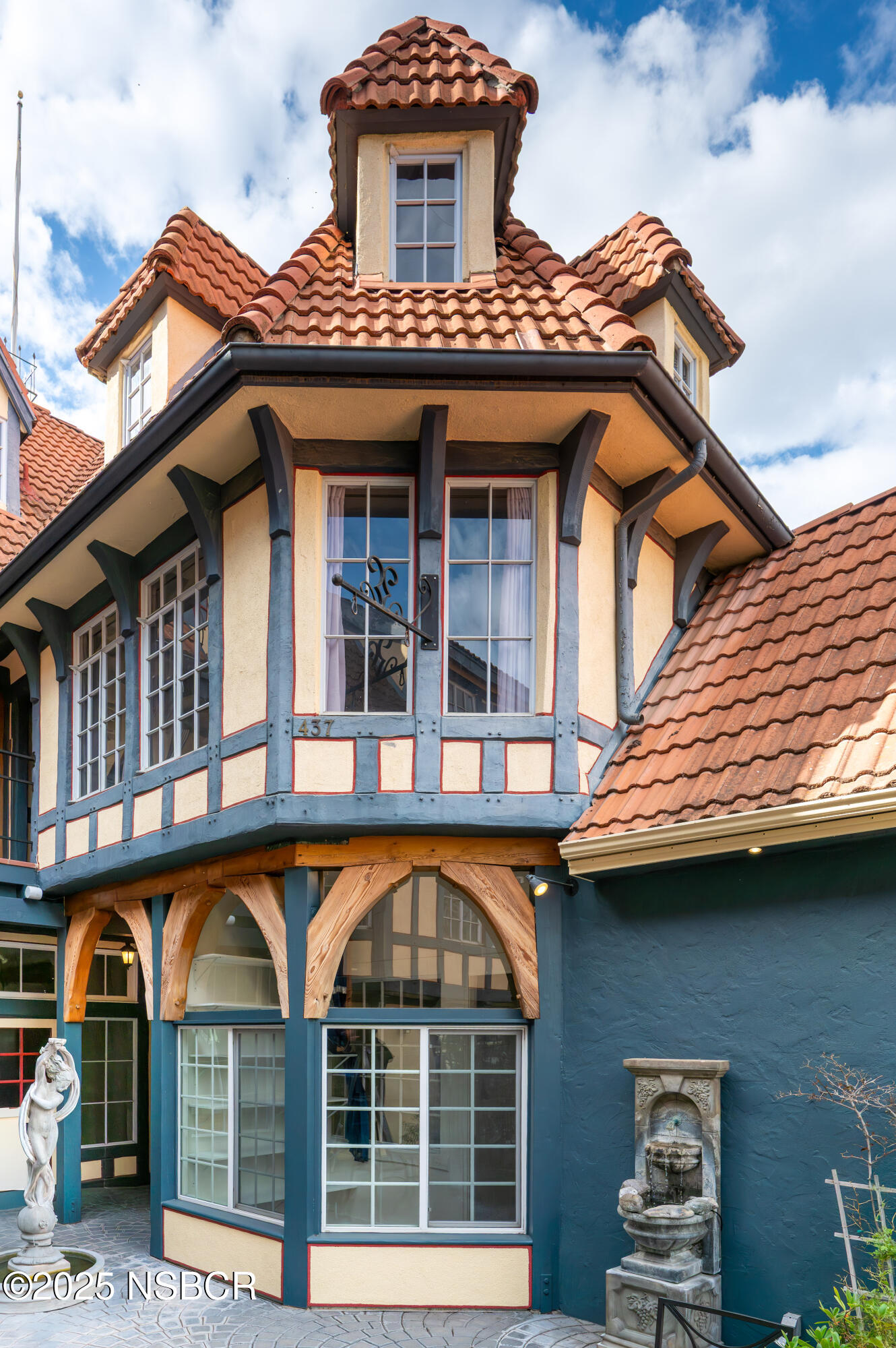 437 2nd Street Solvang, CA 93463 - Photo 4 of 39 427_2nd_street_solvang_ca_b-2