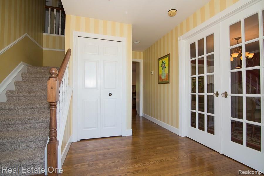 3240 Landview Drive Rochester, MI 48306 - Photo 4 of 30 Landview-_OL_0966_2.jpg