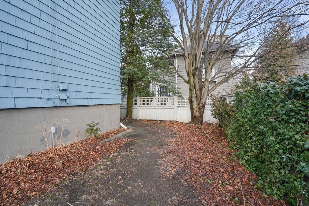 474 Huron Avenue, Unit 2 Cambridge, MA 02138 - Photo 24 of 26