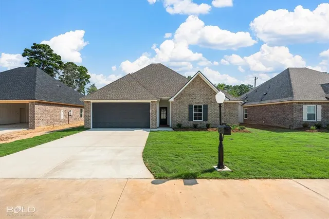 $261,900 | 319 Mousse Ruelle Drive, Shreveport, LA 71106