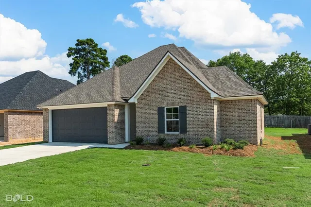 $261,900 | 319 Mousse Ruelle Drive, Shreveport, LA 71106